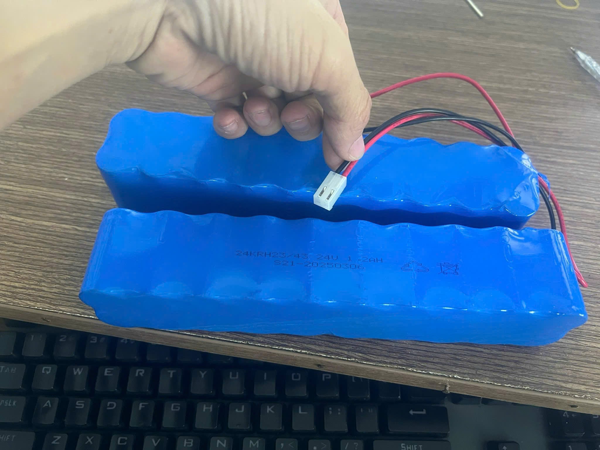 Hệ thống pin Lithium công nghiệp lắp trên xe nâng